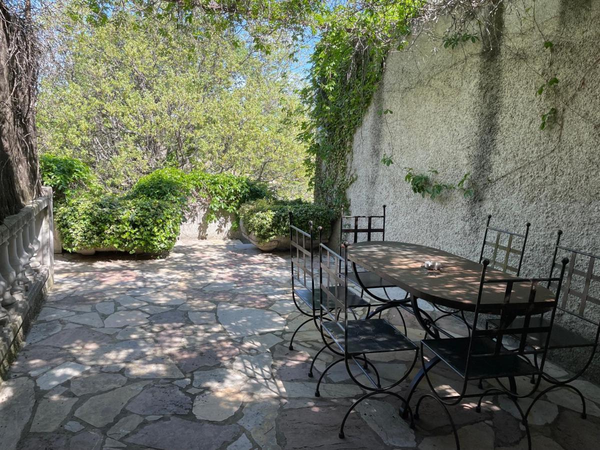 Domaine De Majastre Panzió Bauduen Kültér fotó
