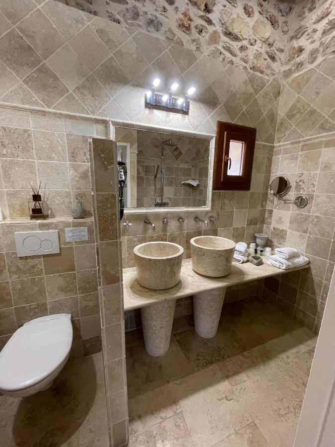 Domaine De Majastre Panzió Bauduen Kültér fotó
