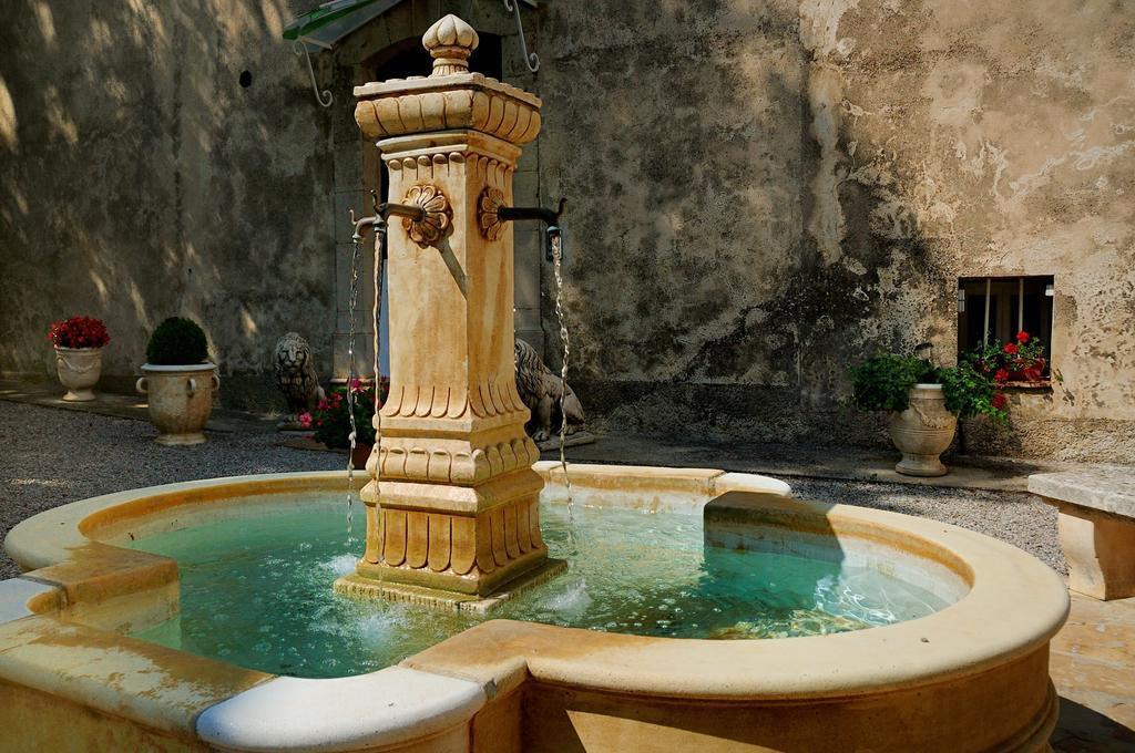 Domaine De Majastre Panzió Bauduen Kültér fotó