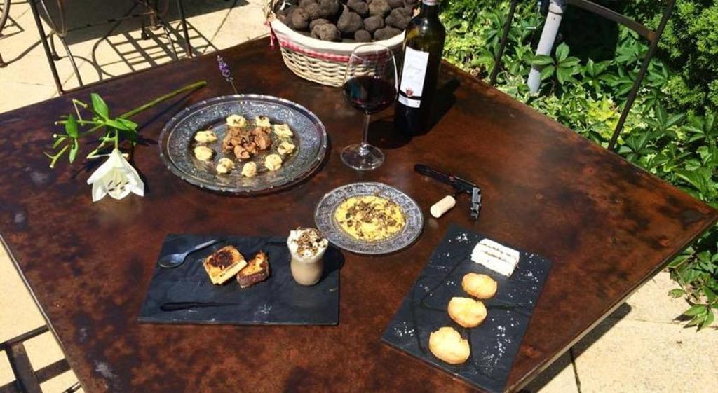 Domaine De Majastre Panzió Bauduen Kültér fotó
