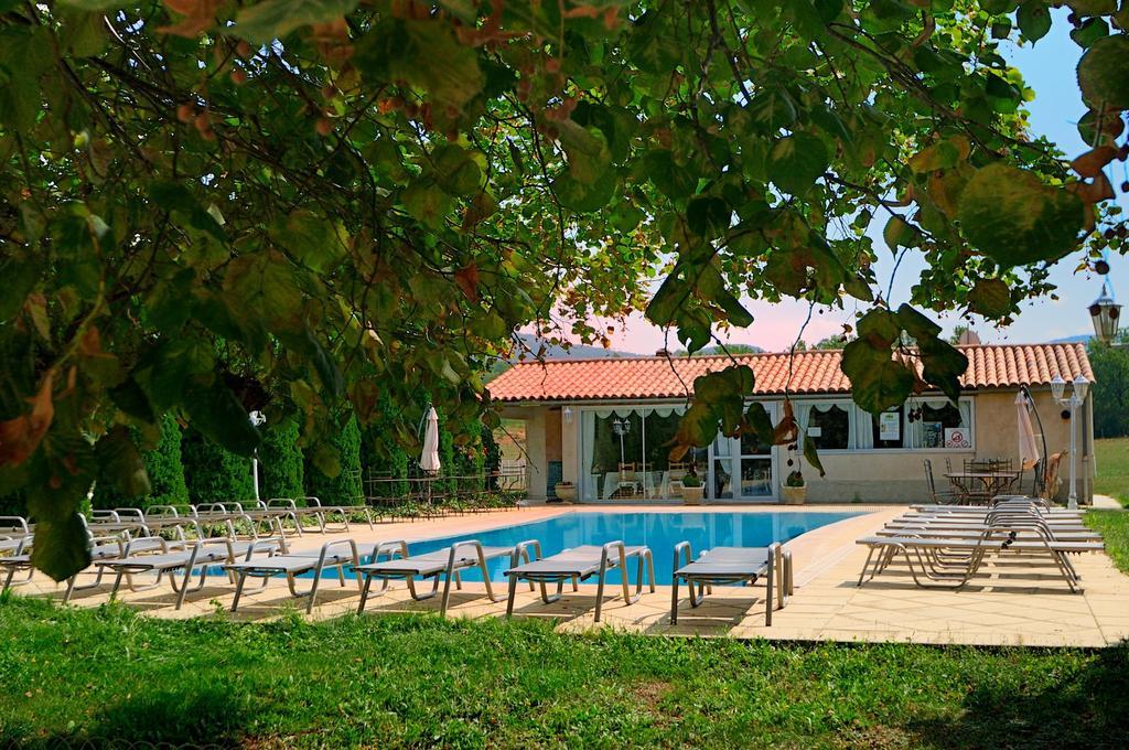 Domaine De Majastre Panzió Bauduen Kültér fotó