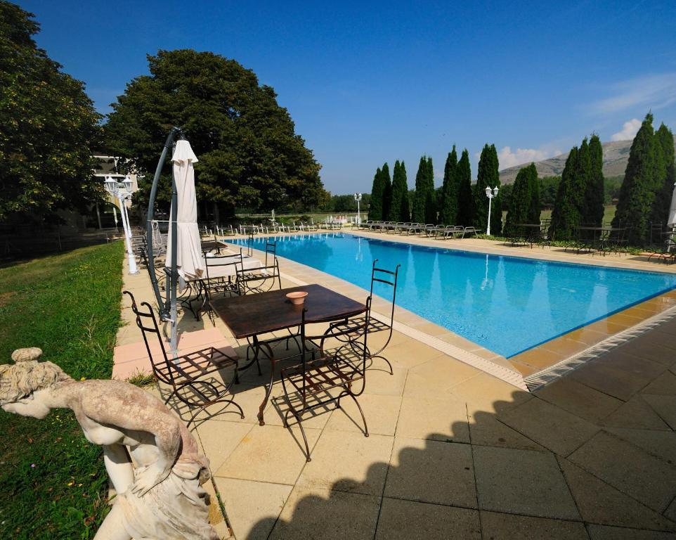 Domaine De Majastre Panzió Bauduen Kültér fotó